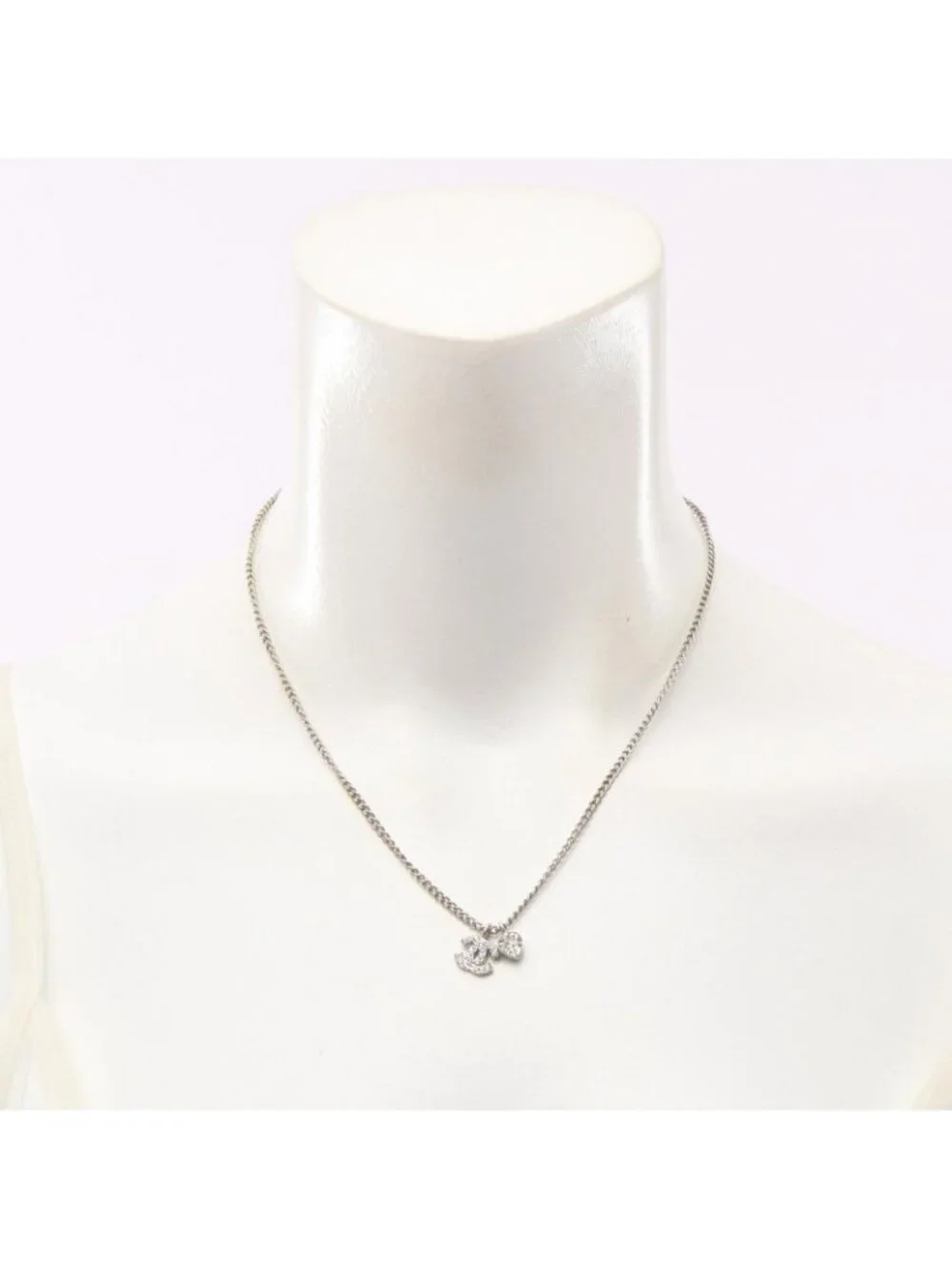 Chanel Necklace 05c CC Logo Heart